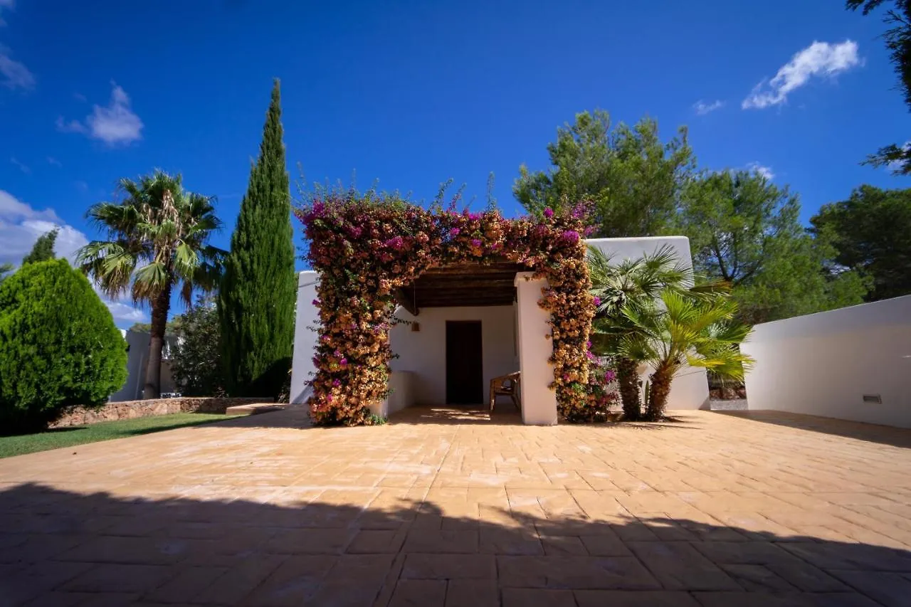 Villa Tegui Is A Luxury Villa Close To San Rafael And 10 Min Drive To Ibiza Town And San Antonio San Rafael De Sa Creu